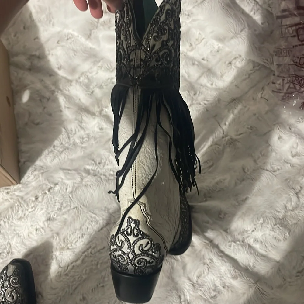 CORRAL handcrafted cowgirl boots! SIZE 10. - Picture 4 of 13